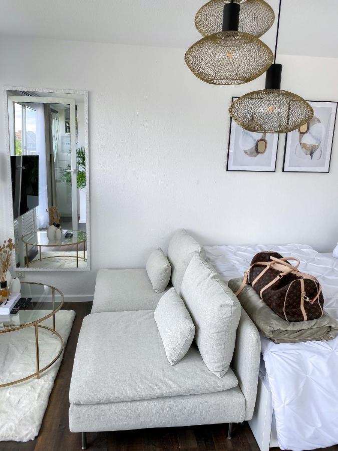 Dani Stylish Minimal Innercity Terrace Appartement Keulen