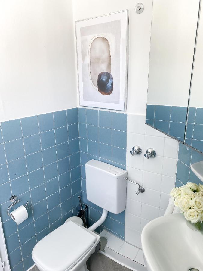 Dani Stylish Minimal Innercity Terrace Appartement Keulen